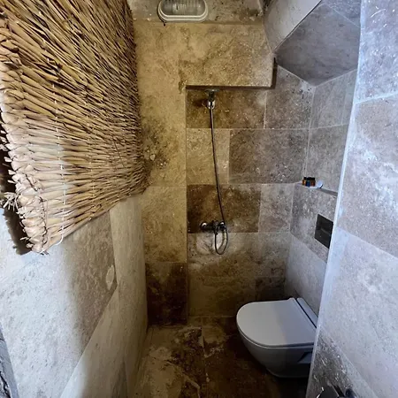 Yesiloez Cave * Urgup