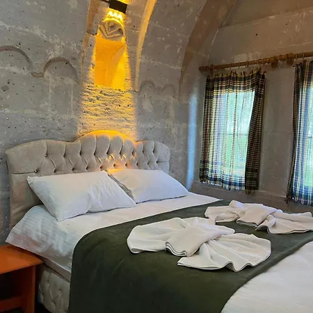 Inn Yesiloez Cave