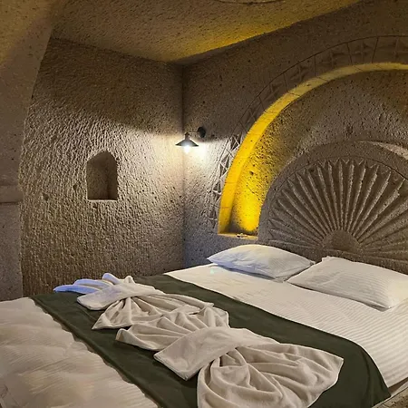 Yesiloez Cave Inn *