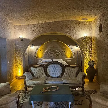 Yesiloez Cave * Urgup